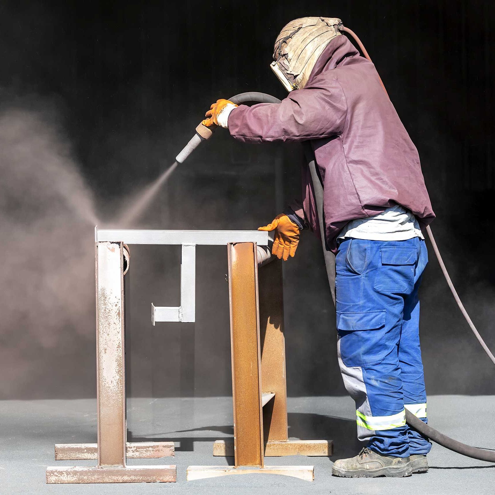 Noise monitoring for abrasive blasting