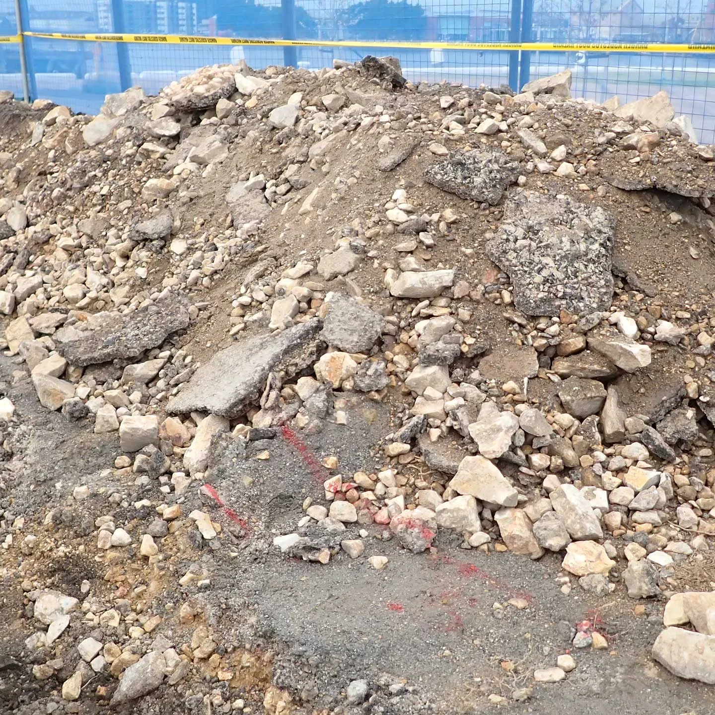 Construction materials like concrete waste with silica content