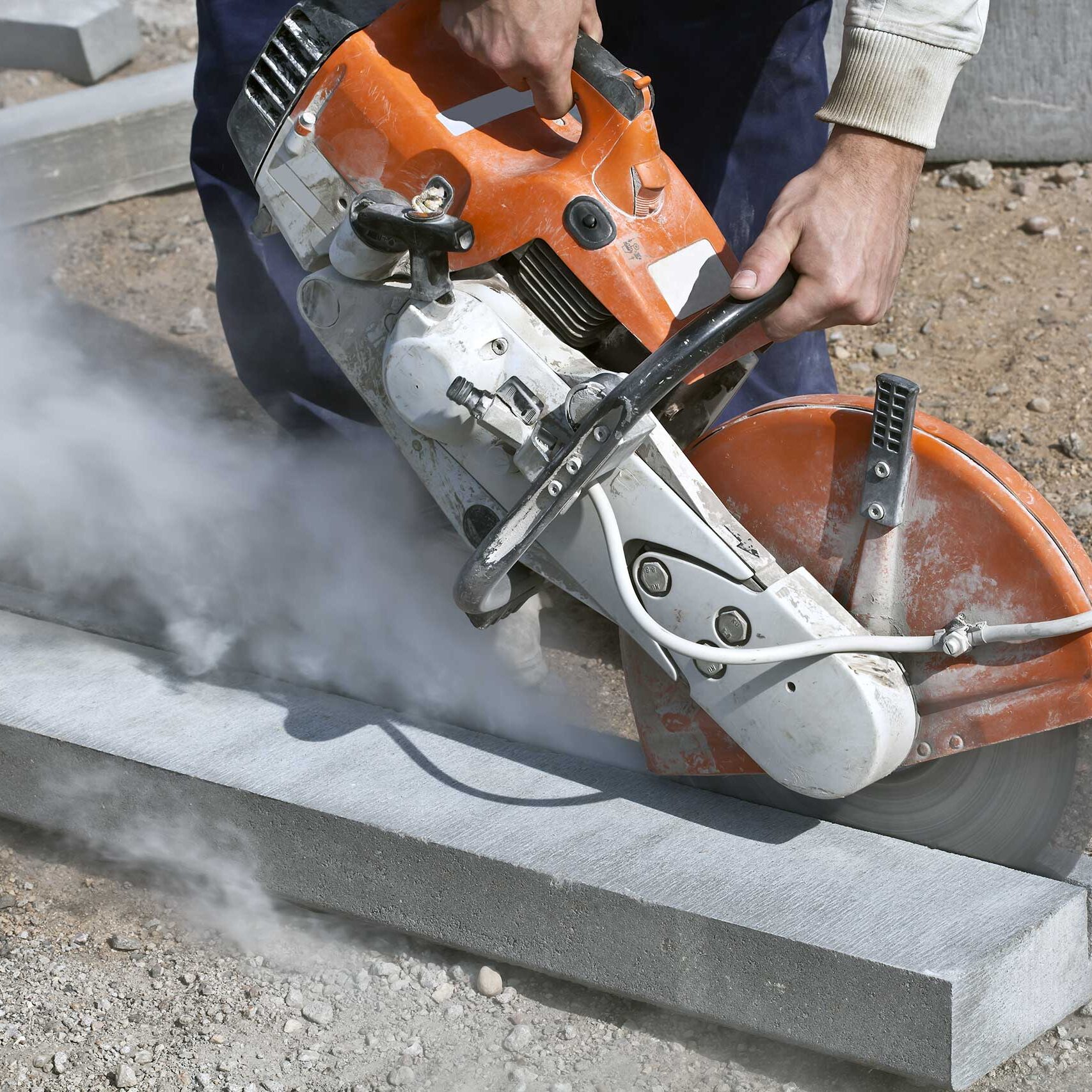 Poor controls for cutting pavers with concrete/silica